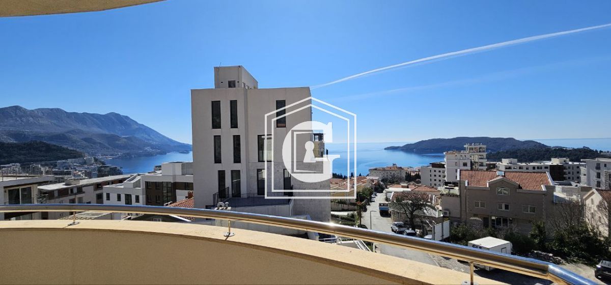 Appartement à Becici, Monténégro, 52 m² - image 1