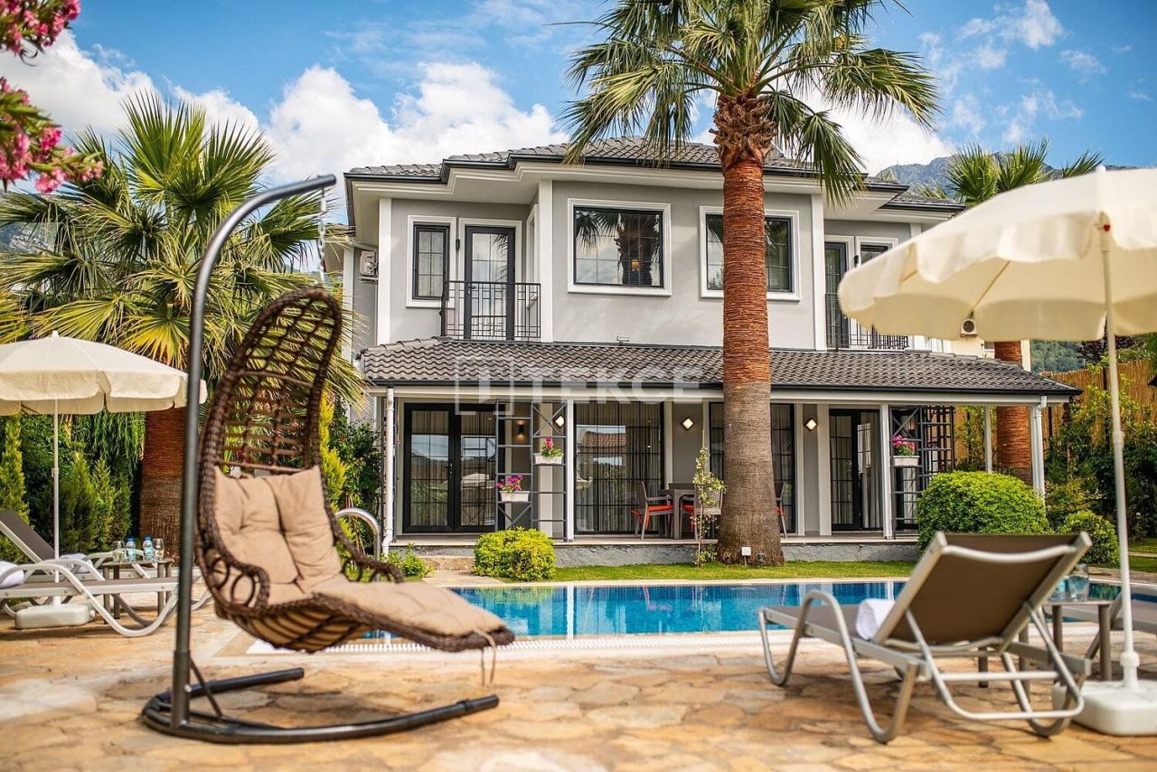 Villa à Fethiye, Turquie, 260 m² - image 1