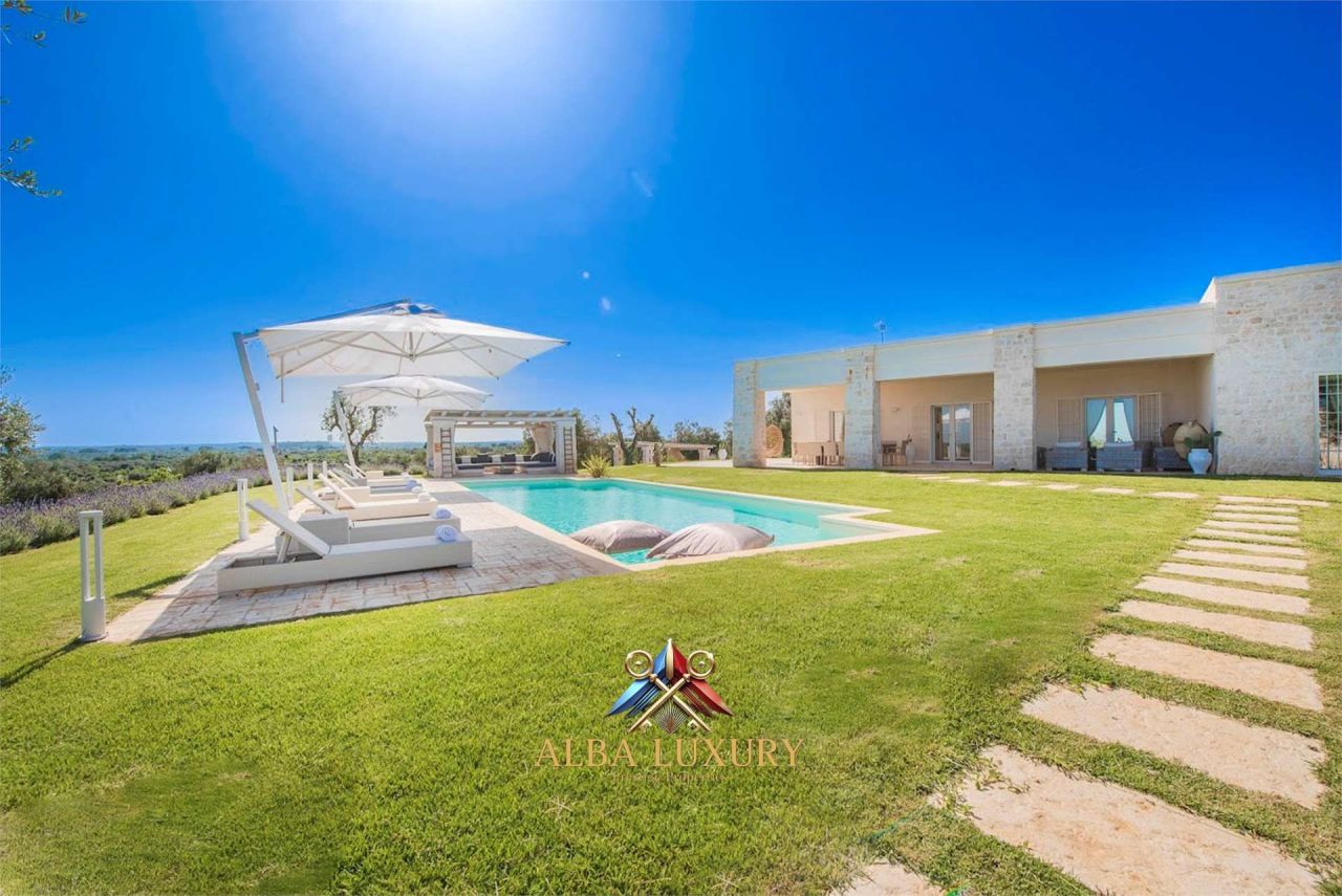 Villa in Ostuni, Italy, 700 m² - picture 3