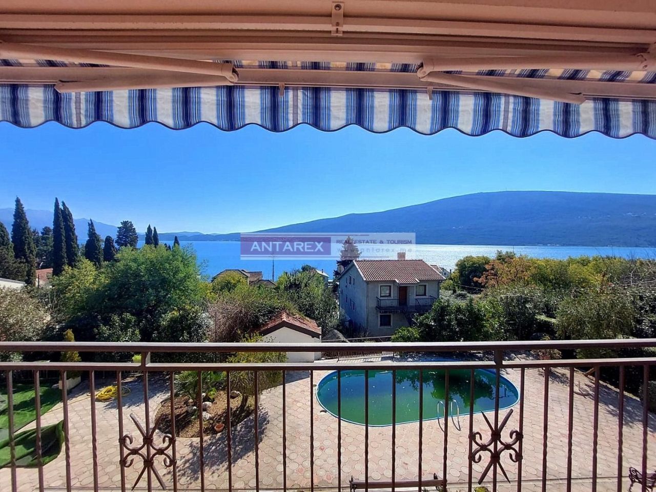 Appartement à Baosici, Monténégro, 63 m² - image 1