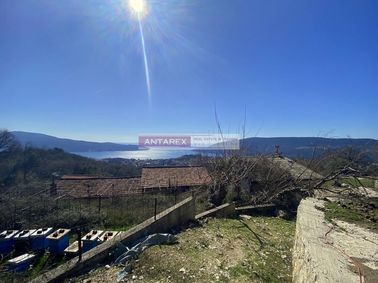 Terrain à Herceg-Novi, Monténégro, 571 m² - image 1