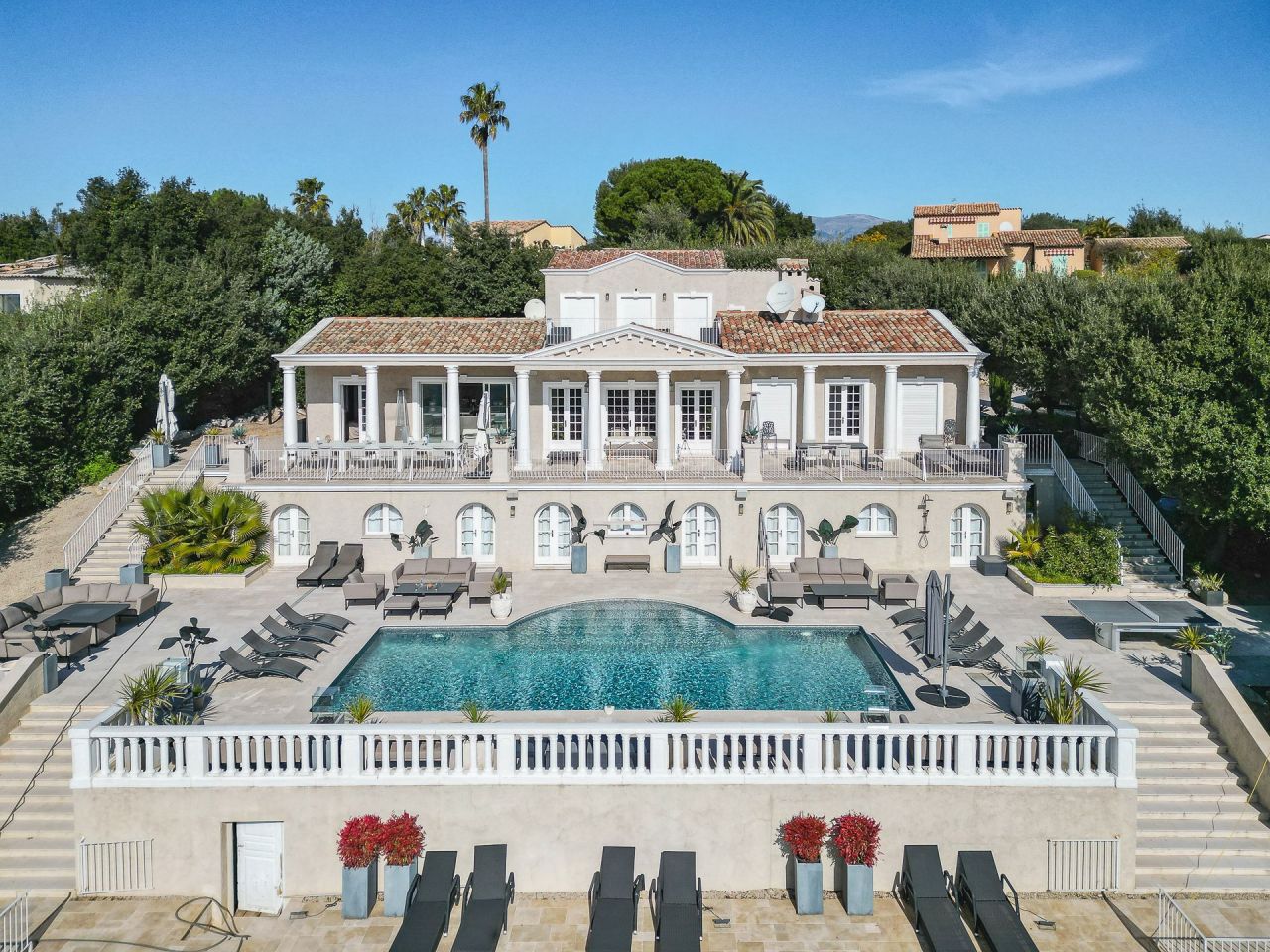 Villa en Grasse, Francia, 550 m² - imagen 1