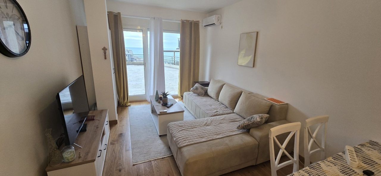 Flat in Budva, Montenegro, 58 m² - picture 1