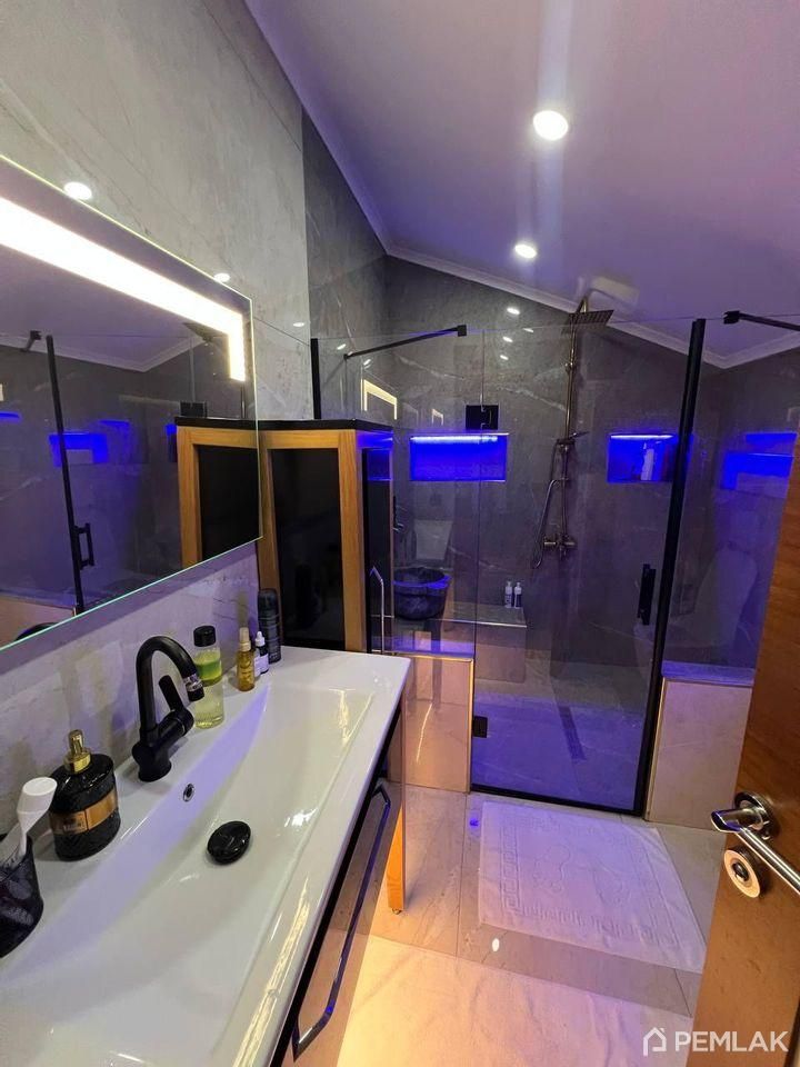 Piso en Antalya, Turquia, 250 m² - imagen 1