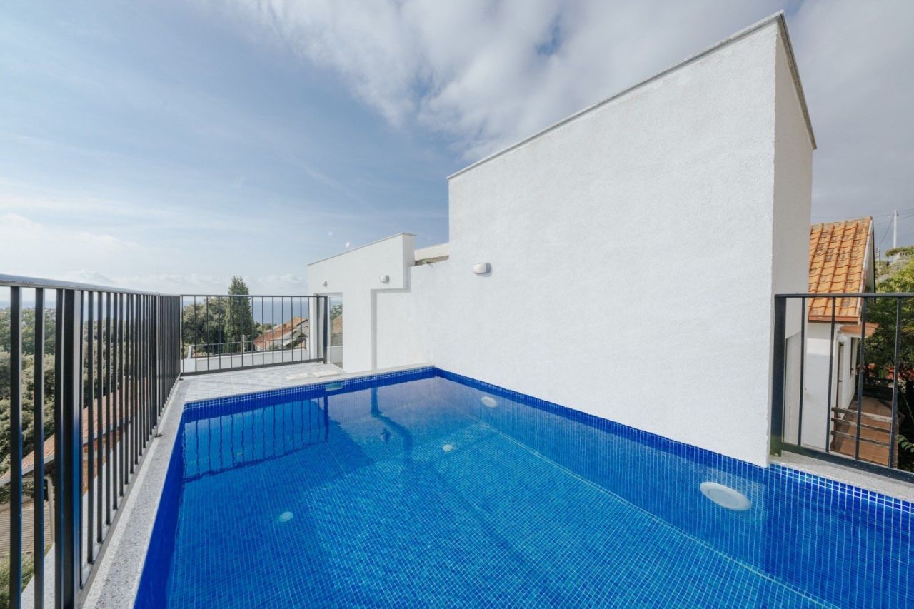 Villa in Bar, Montenegro, 300 m² - Foto 1