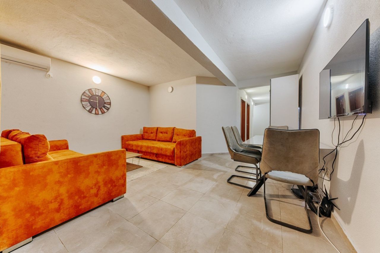 Apartment in Budva, Montenegro, 56 m² - picture 1