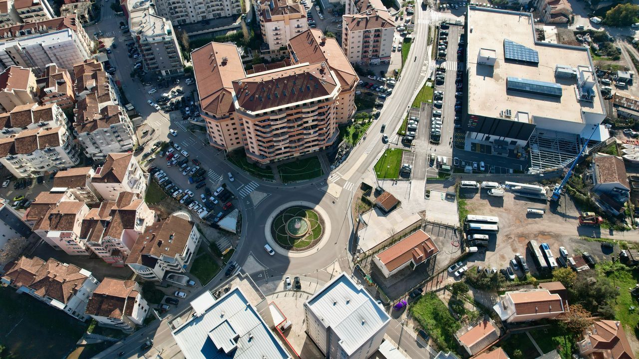 Grundstück in Budva, Montenegro, 480 m² - Foto 1