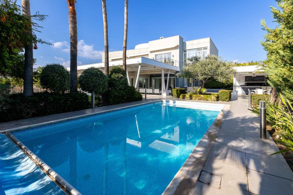 Wohnung in Limassol, Zypern, 697 m² - Foto 1