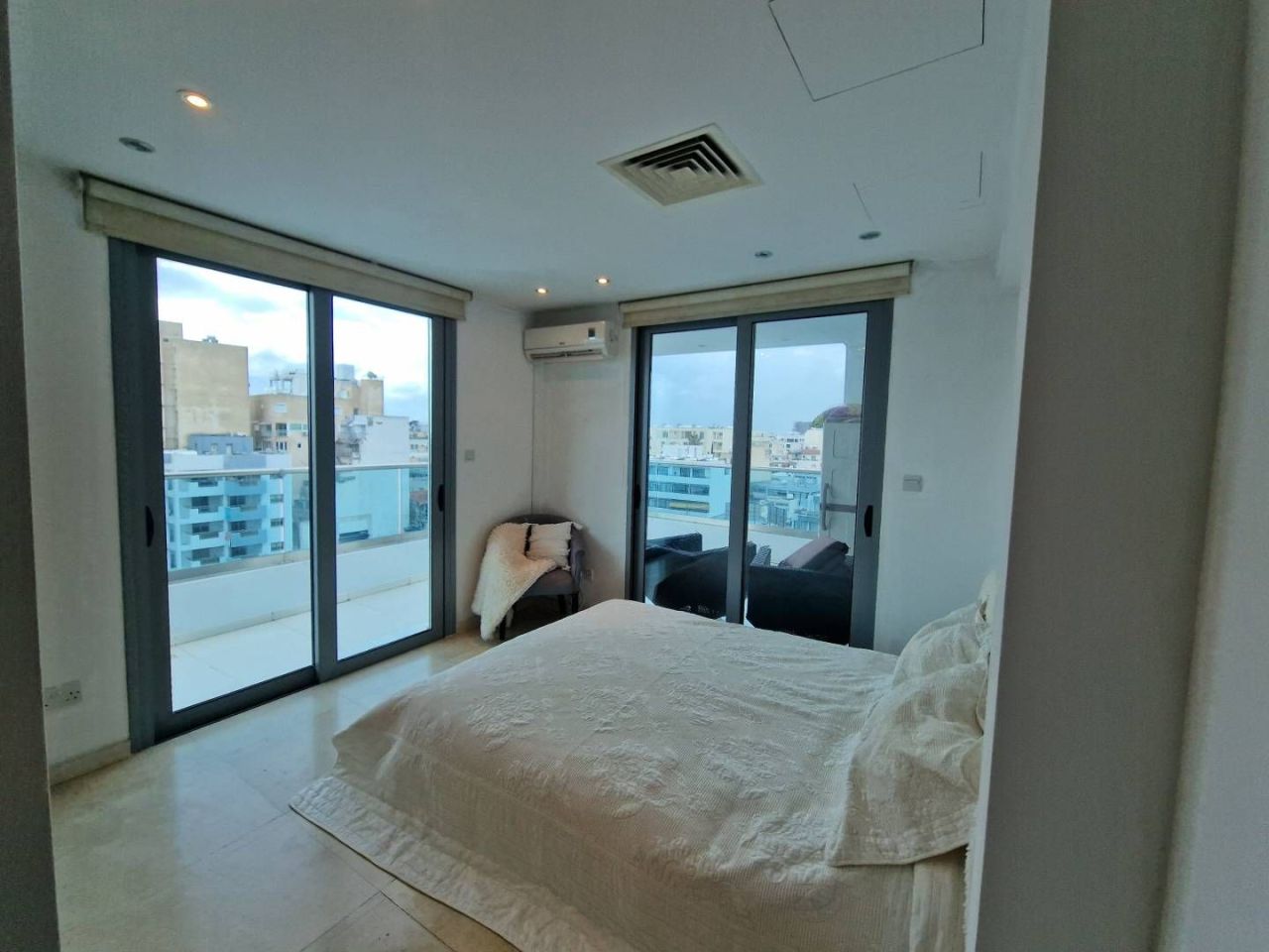 Appartamento sulla spiaggia di Finikoudes, Cipro, 135 m² - foto 4