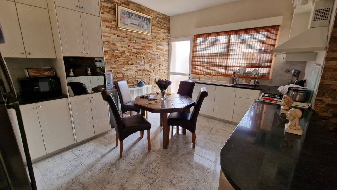 House in Limassol, Cyprus, 275 m² - picture 4