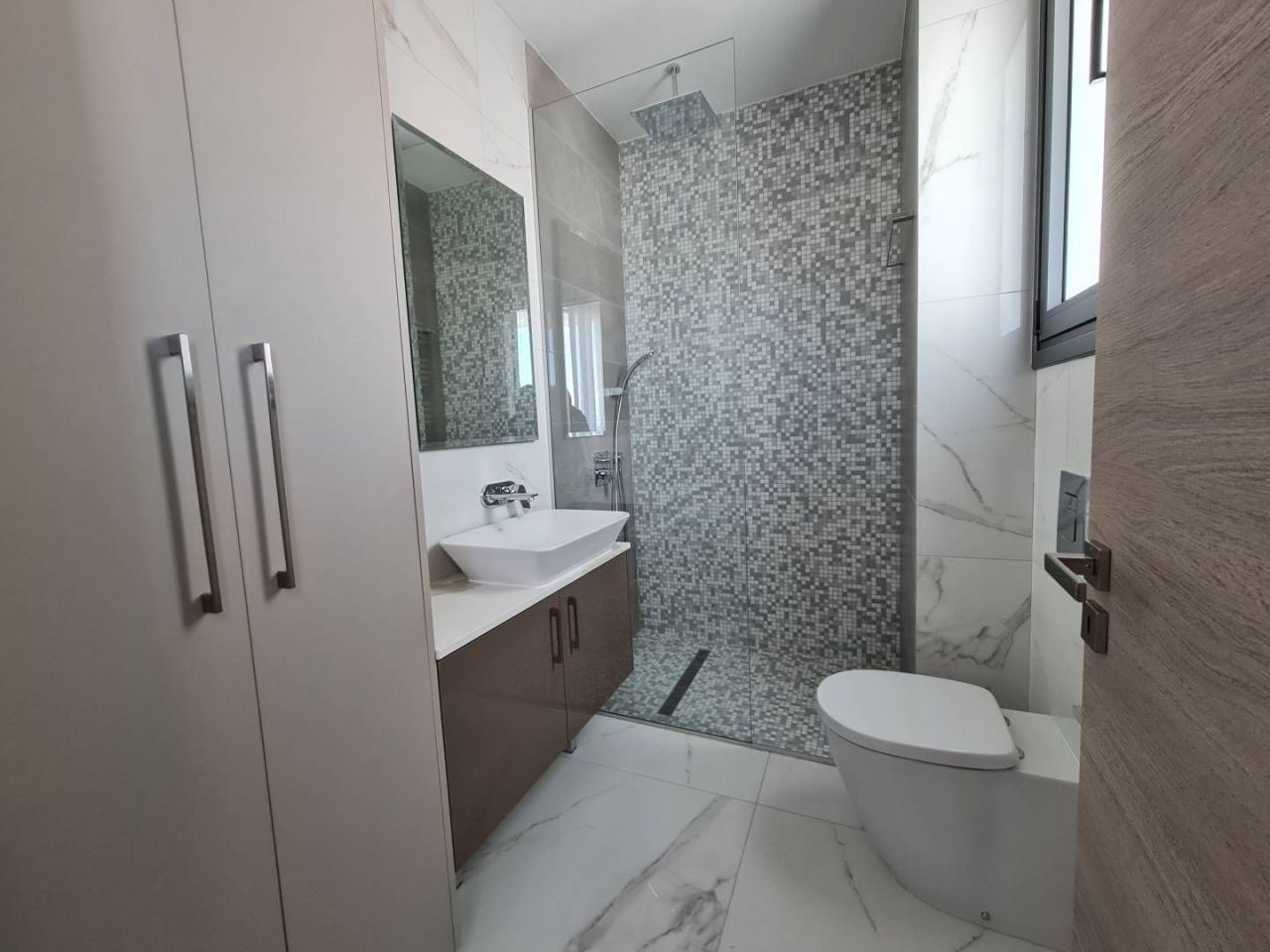 Appartamento a Germasogeia, Cipro, 101 m² - foto 14