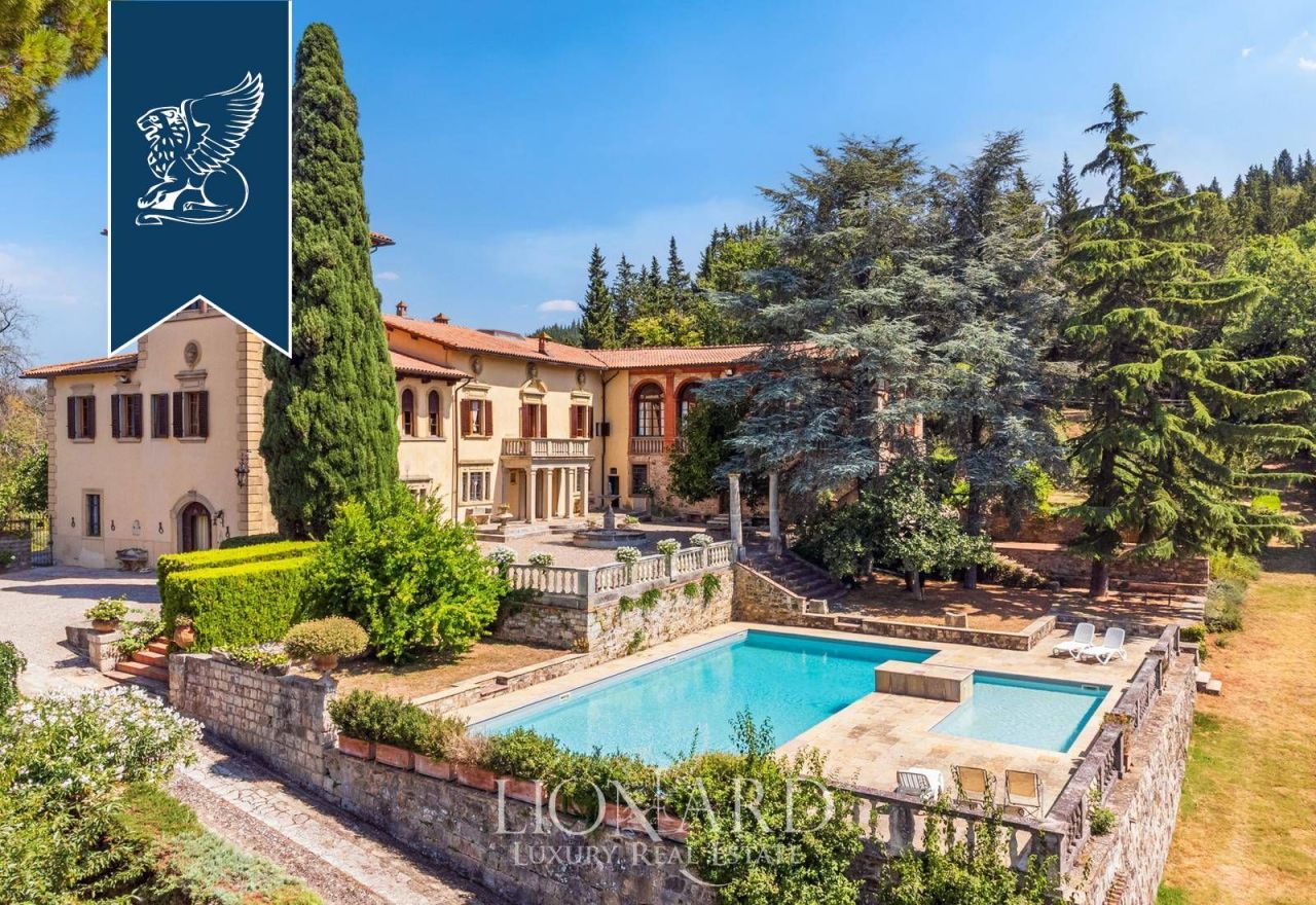 Farm in Castellina in Chianti, Italy, 4 200 m² - picture 1