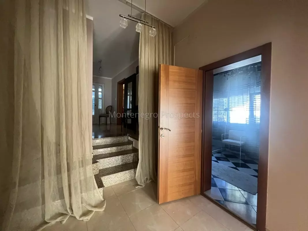 Villa in Bar, Montenegro, 360 m² - picture 13