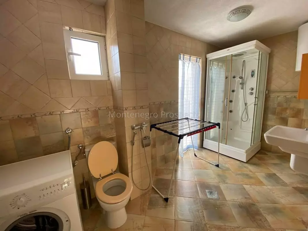 House in Kamenari, Montenegro, 165 m² - picture 6