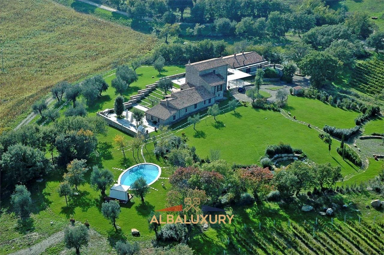 Appartement Viale Europa, Italie, 3 000 m² - image 1
