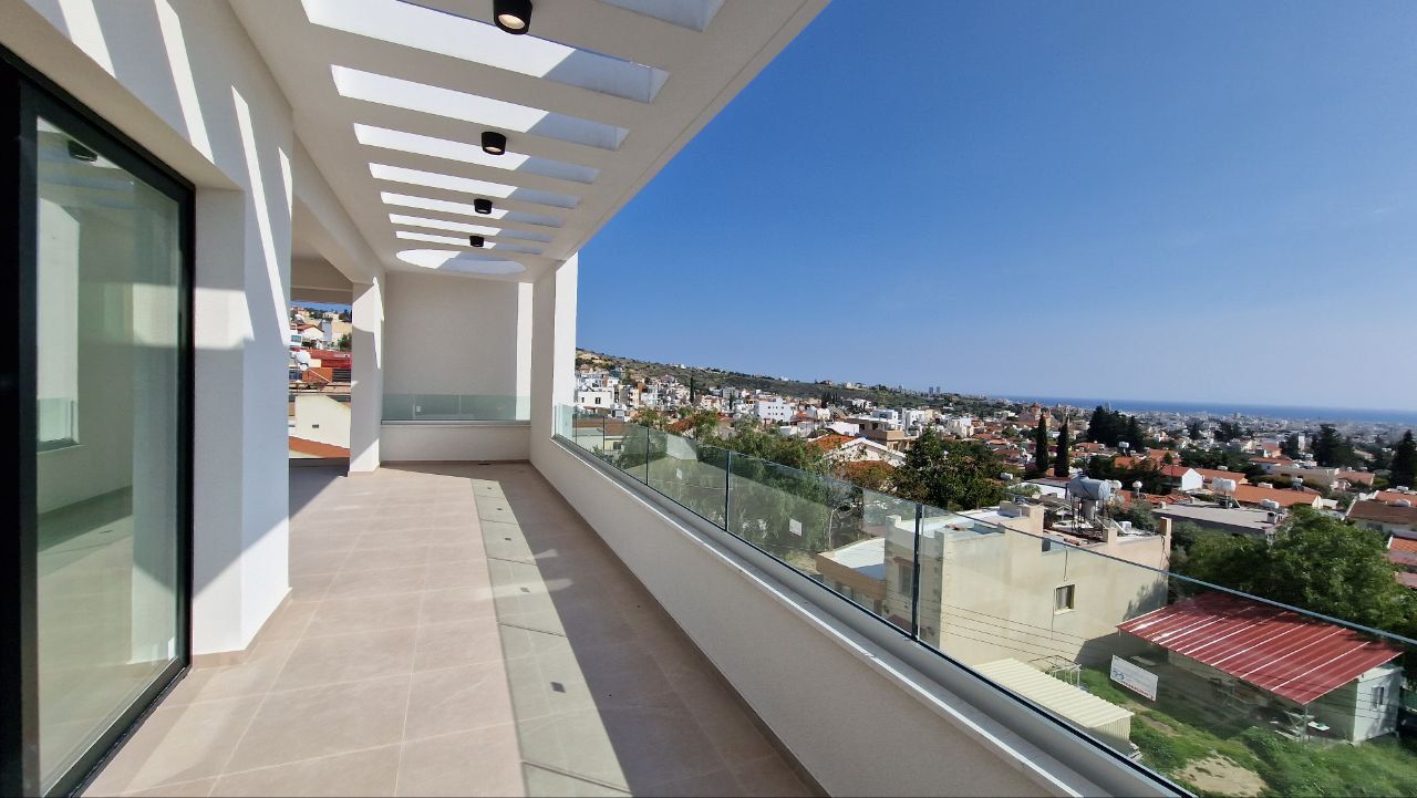 Flat in Limassol, Cyprus, 286 m² - picture 1