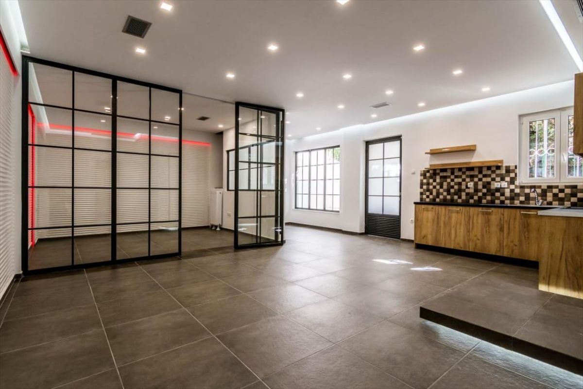 House in Athens, Greece, 305 m² - picture 1