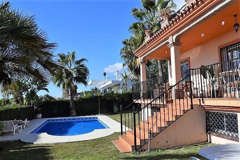 Villa in Marbella, Spain, 250 m² - picture 1