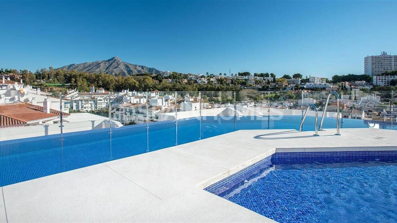 Apartment in Marbella, Spain, 75 m² - picture 1