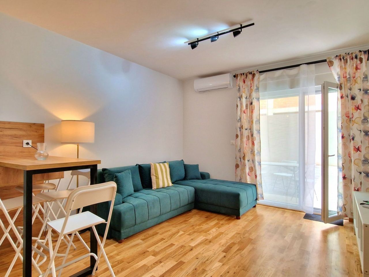 Appartement à Becici, Monténégro, 42 m² - image 1