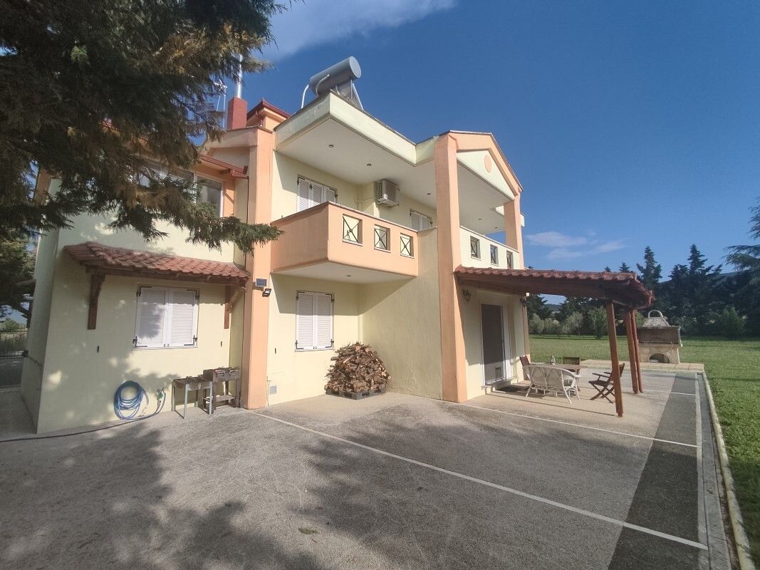 Cabaña en Salónica, Grecia, 240 m² - imagen 1