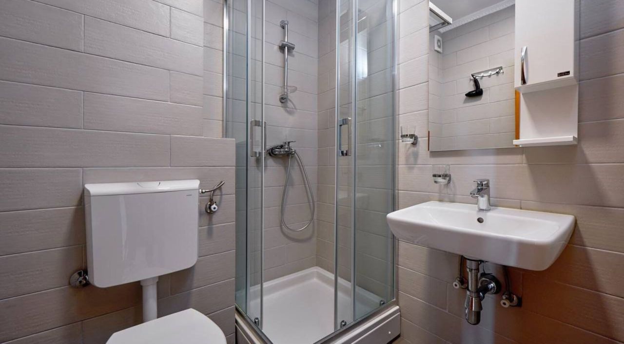 Hotel in Petrovac, Montenegro, 830 m² - picture 6