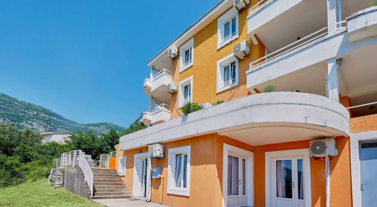 Hotel in Petrovac, Montenegro, 830 m² - picture 8
