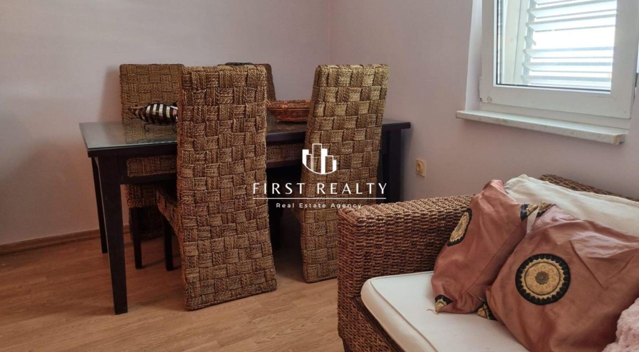 Piso en Budva, Montenegro, 64 m² - imagen 1