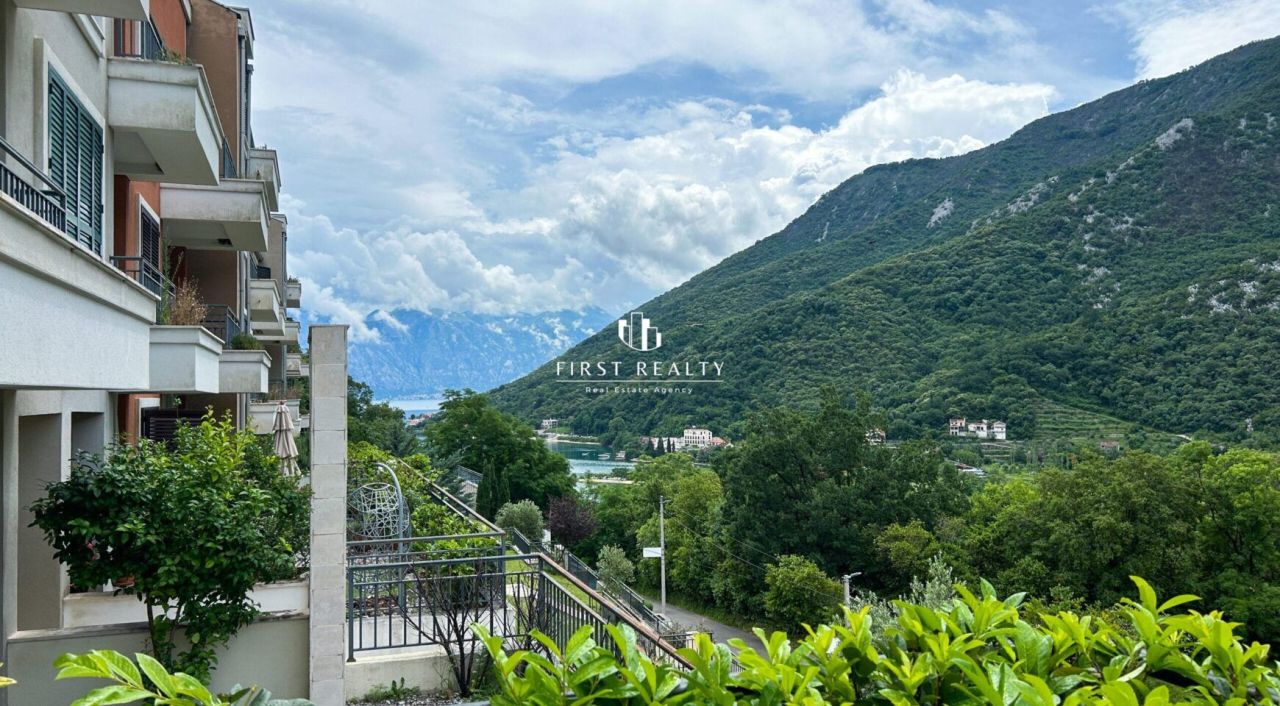 Piso en Morinj, Montenegro, 97 m² - imagen 10