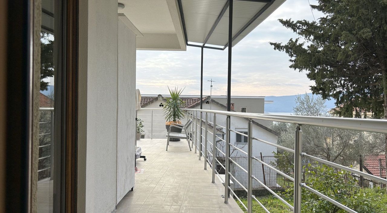 Flat in Tivat, Montenegro, 77 m² - picture 1