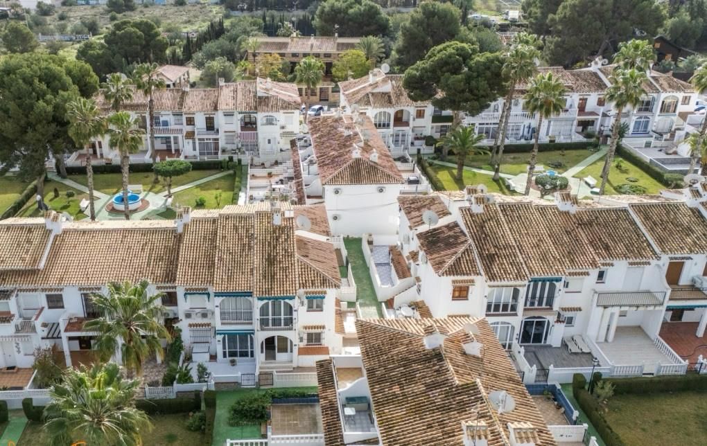 Apartment in Los Balcones, Spain, 34 m² - picture 1