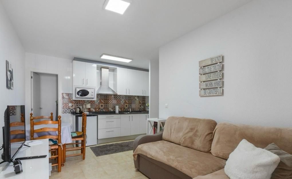 Apartment in Los Balcones, Spain, 34 m² - picture 2