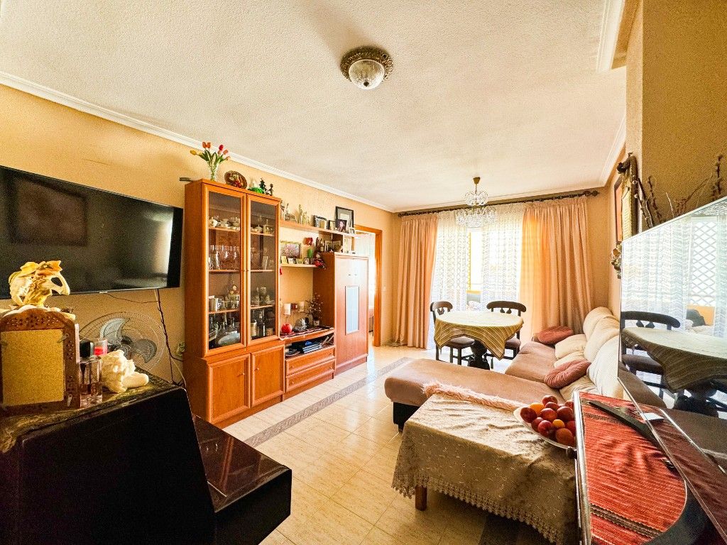 Apartamento en Torrevieja, España, 98 m² - imagen 2