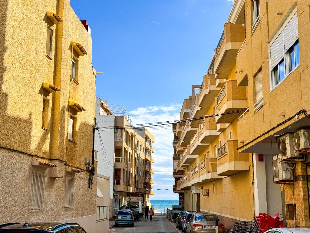 Apartamento en Torrevieja, España, 98 m² - imagen 4
