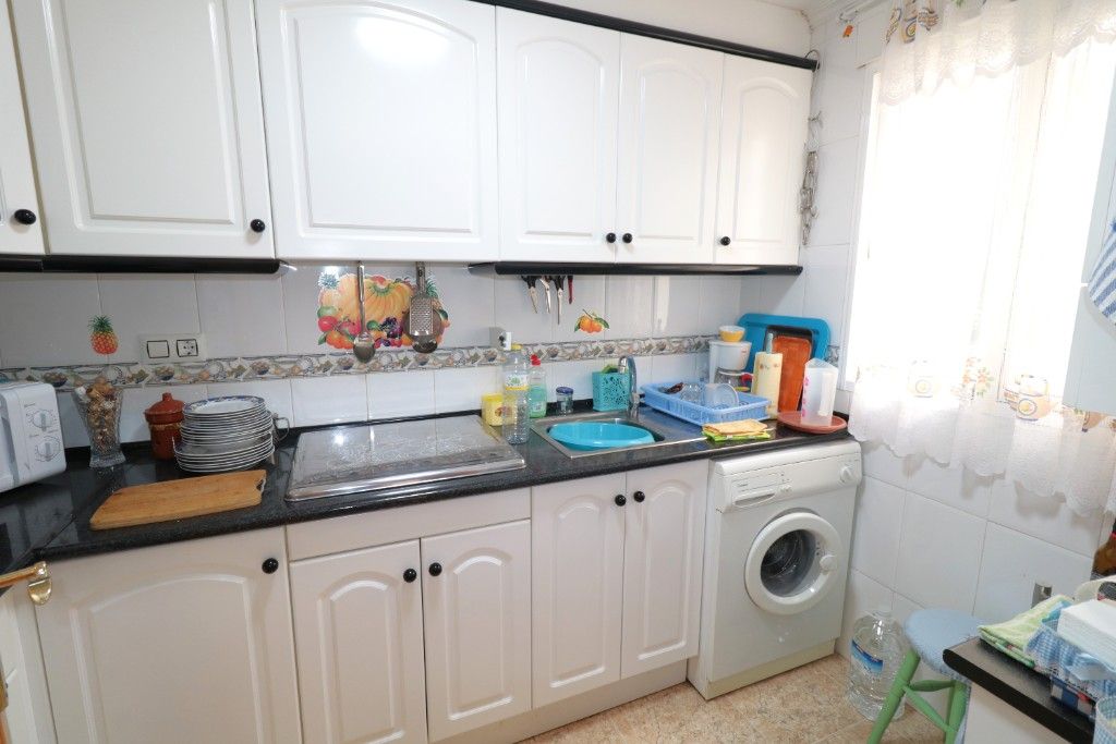 Apartment in Torrevieja, Spain, 70 m² - picture 9