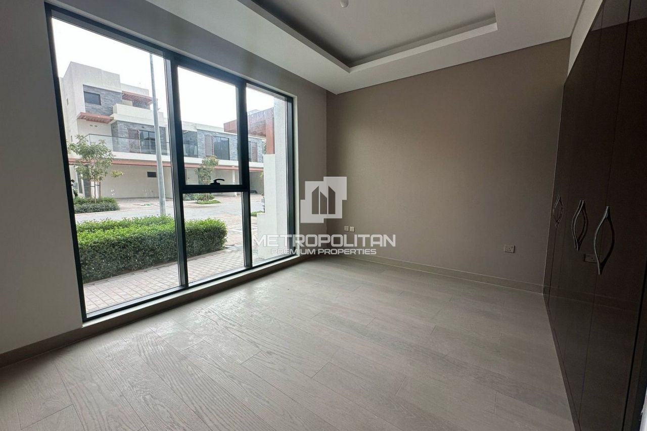 Townhouse in Dubai, UAE, 185 m² - picture 1