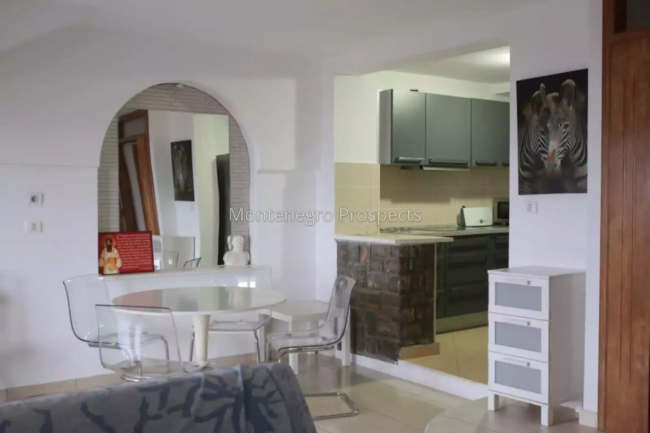 Appartement à Tivat, Monténégro, 78 m² - image 3