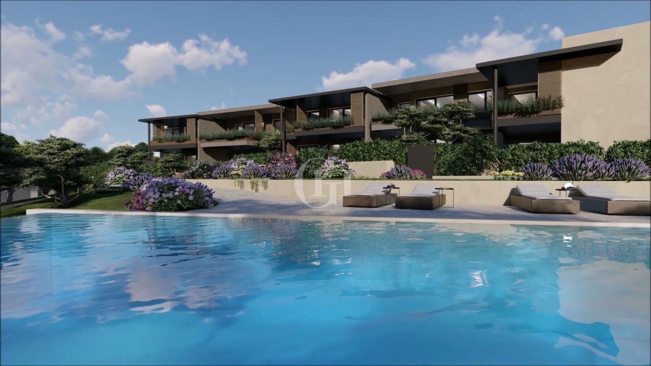 Penthouse par le Lac de Garde, Italie, 199 m² - image 1