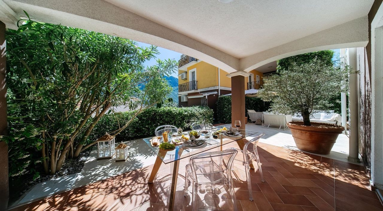 Flat in Orahovac, Montenegro, 178 m² - picture 1