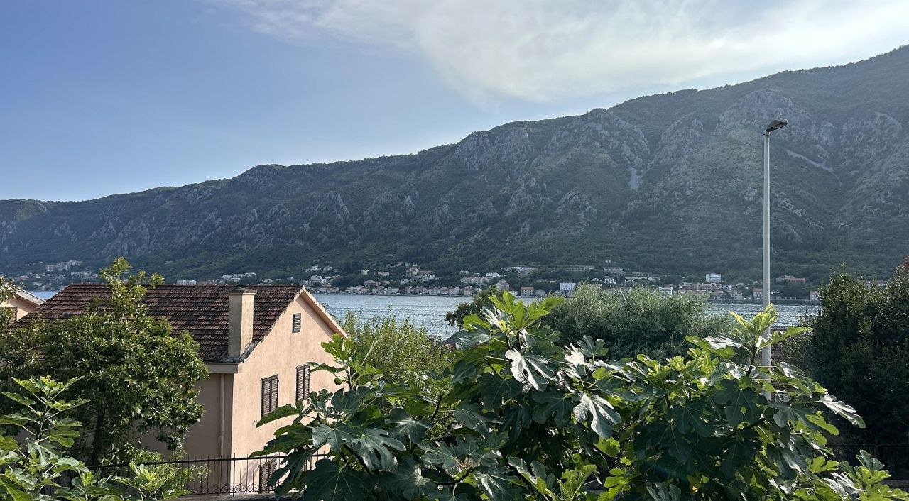 Haus in Dobrota, Montenegro, 140 m² - Foto 5