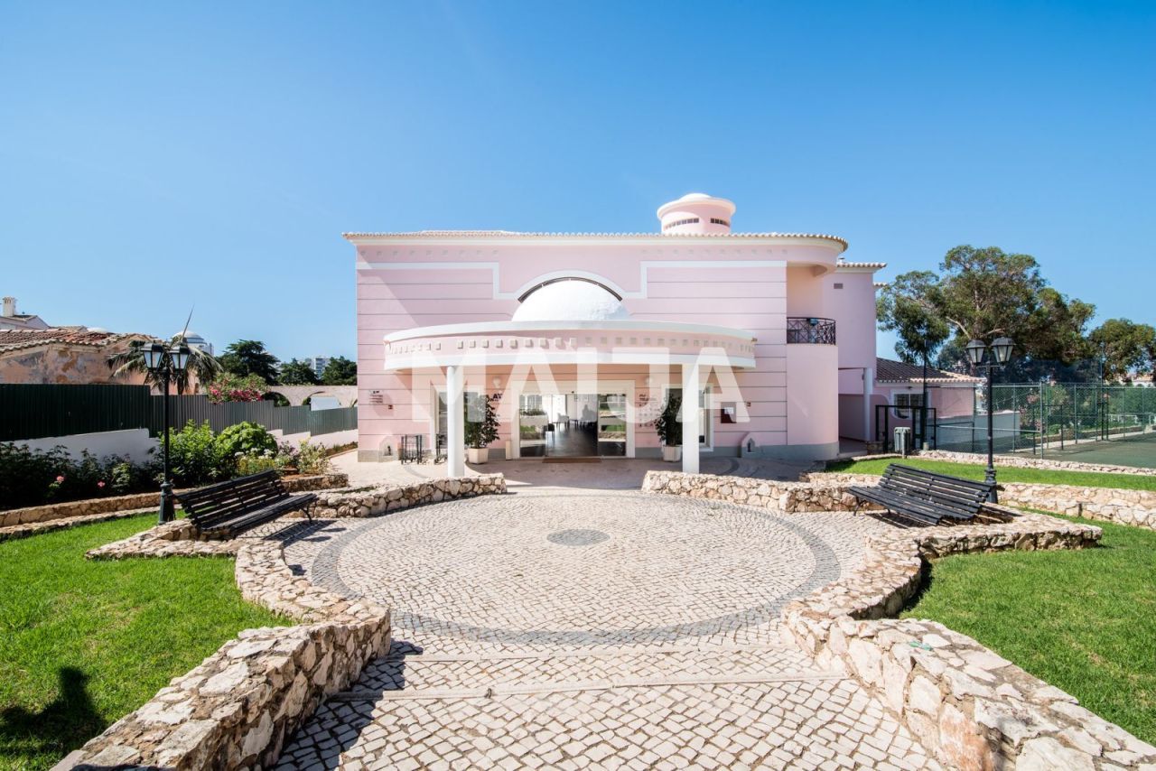 Apartment in Portimao, Portugal, 40.35 m² - picture 3