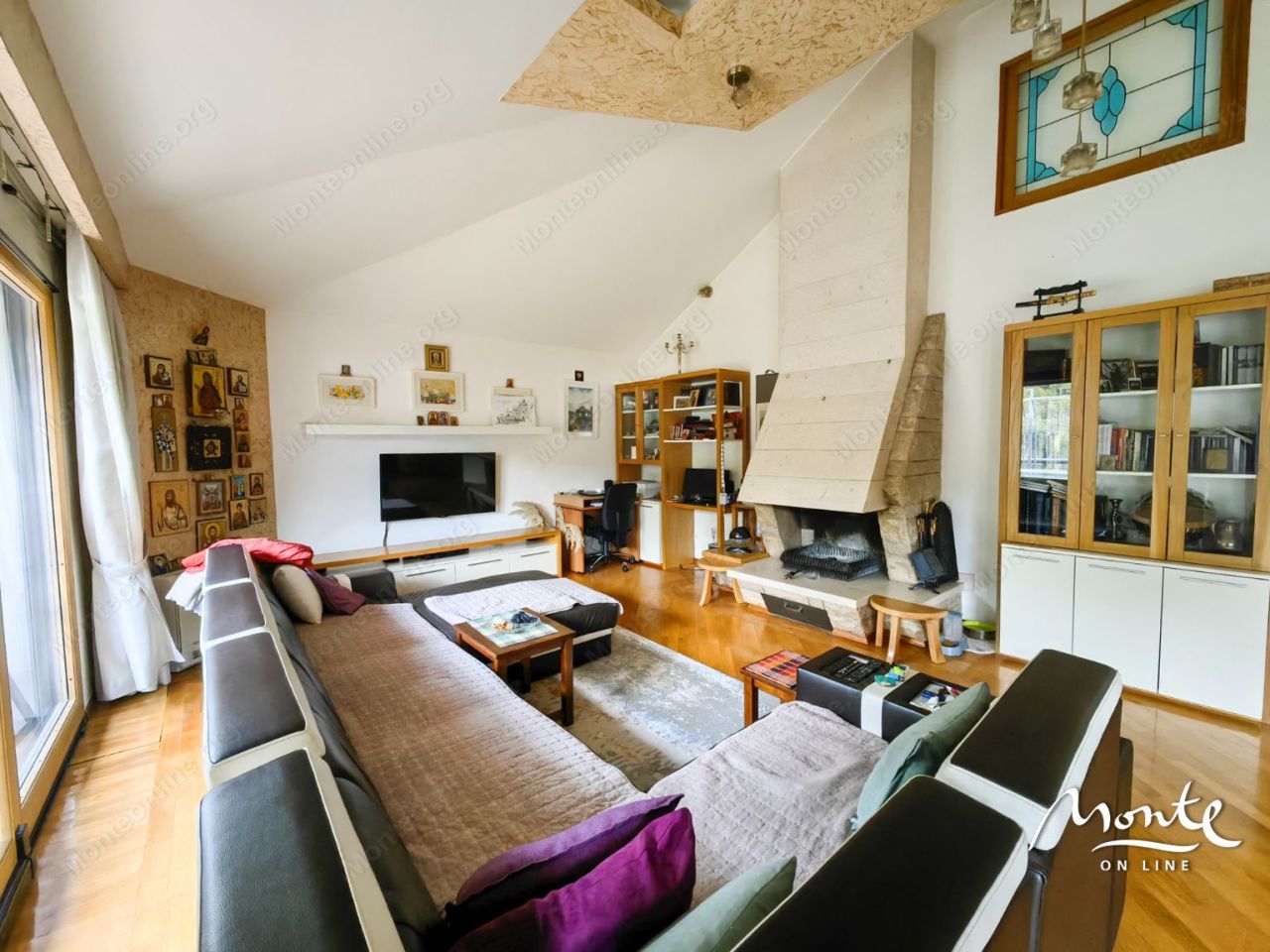 Wohnung in Podgorica, Montenegro, 196 m² - Foto 1