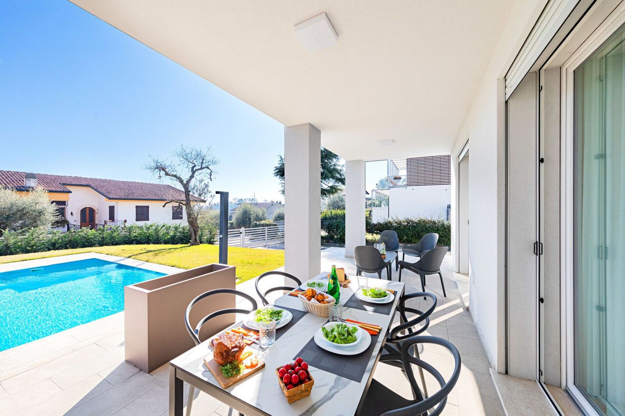 Villa sul Lago di Garda, Italia, 390 m² - foto 6