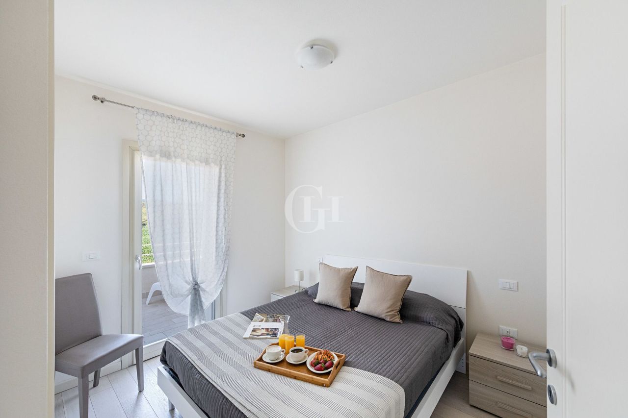 Villa por Lago de Garda, Italia, 150 m² - imagen 8