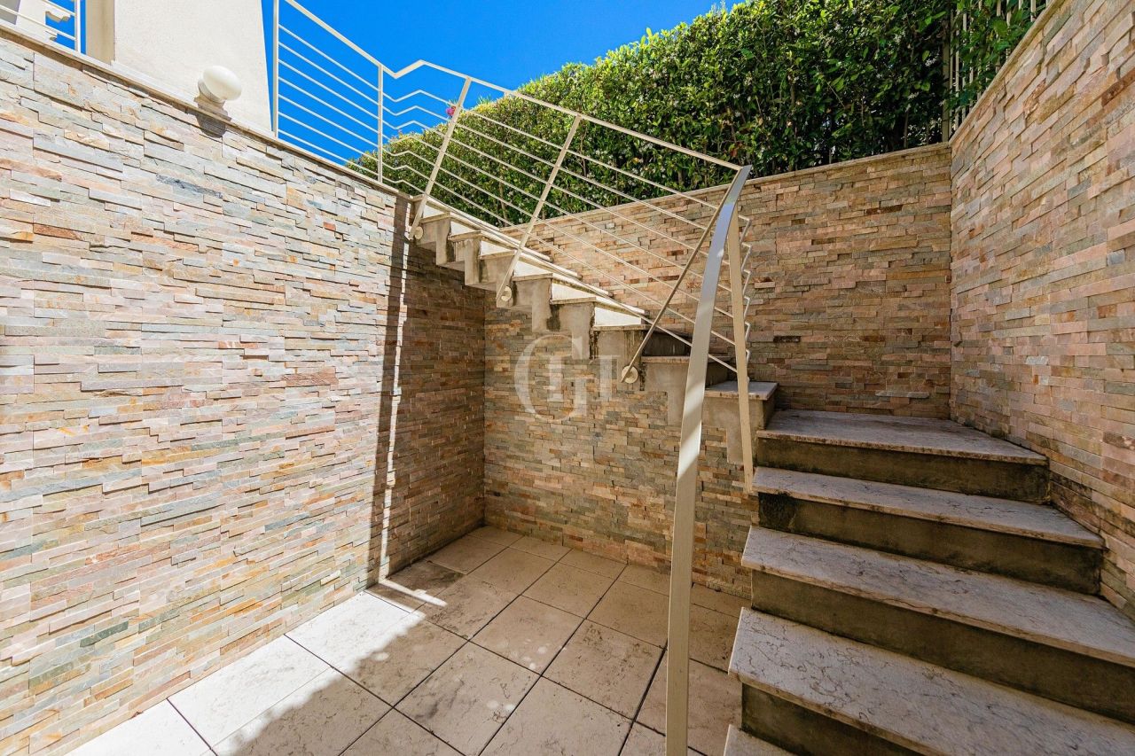 Villa por Lago de Garda, Italia, 150 m² - imagen 13