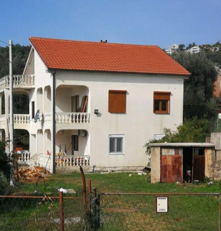 Maison à Šušanj, Monténégro, 220 m² - image 1