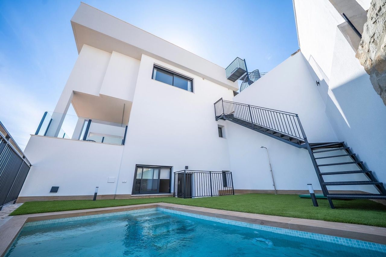 Villa in Algorfa, Spain, 127 m² - picture 1
