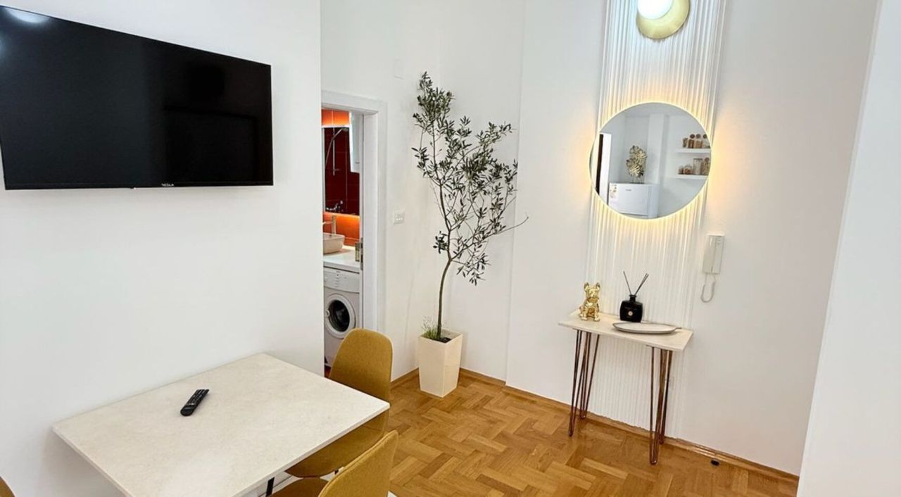 Flat in Petrovac, Montenegro, 30 m² - picture 14