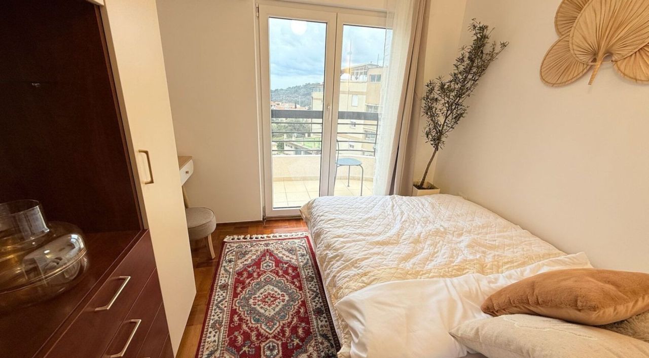 Flat in Petrovac, Montenegro, 30 m² - picture 3