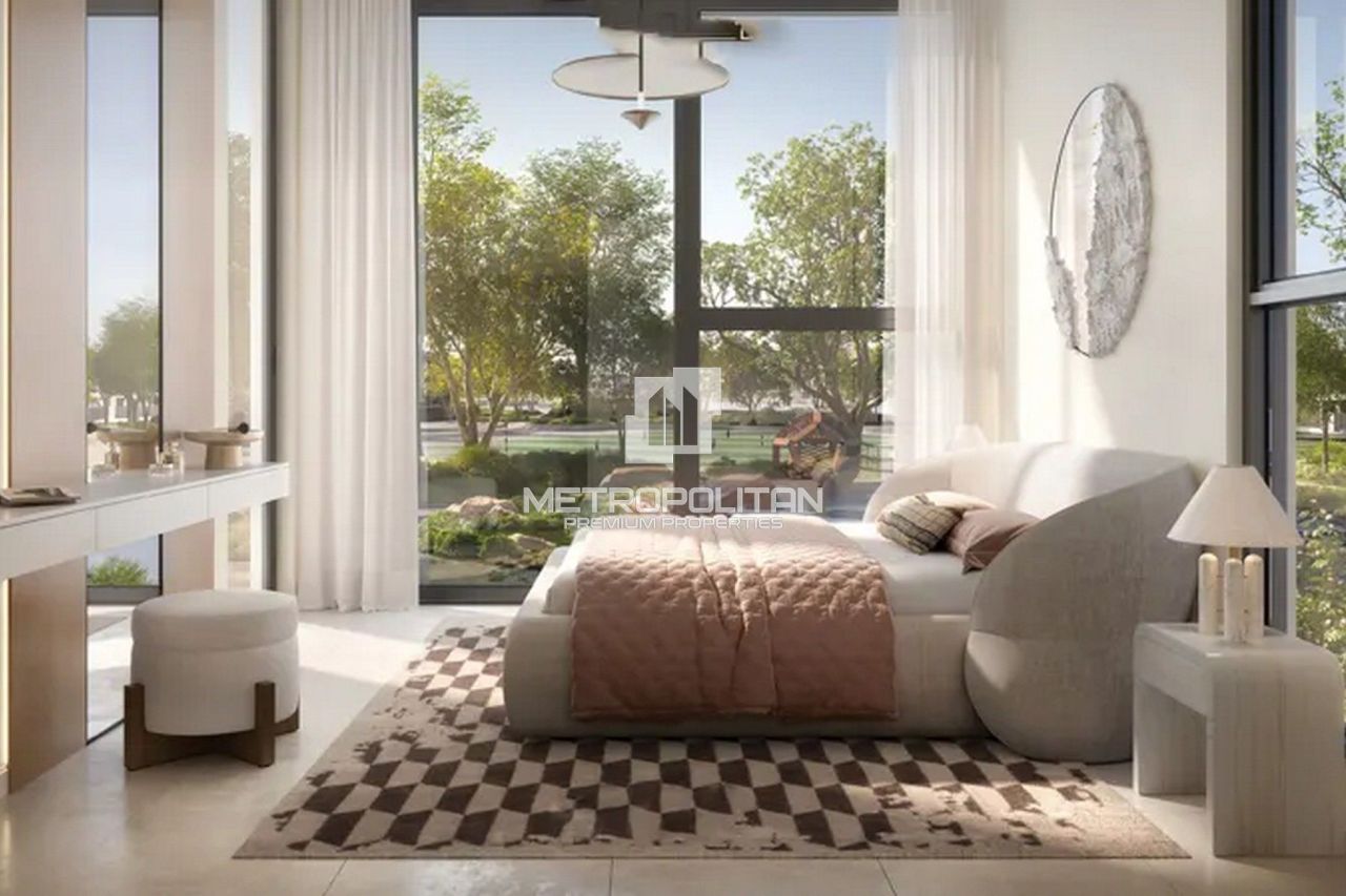 Townhouse in Dubai, UAE, 254 m² - picture 1